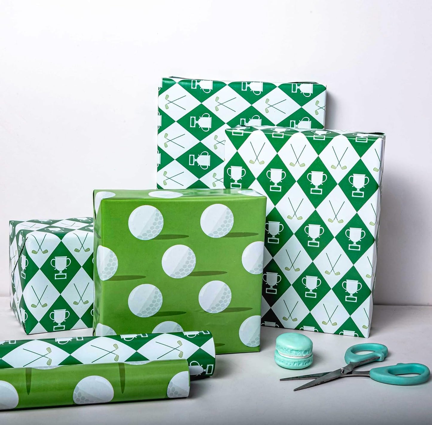 Vnaaem Reversible Golf Wrapping Paper Roll for Men Kids - Green Golf Champion Plaid Clubs & Golf Balls Design Gift Wrap for Birthday, Holiday, Summer Party Favor - 17 in x 20 ft(Total 28.5sq.ft)