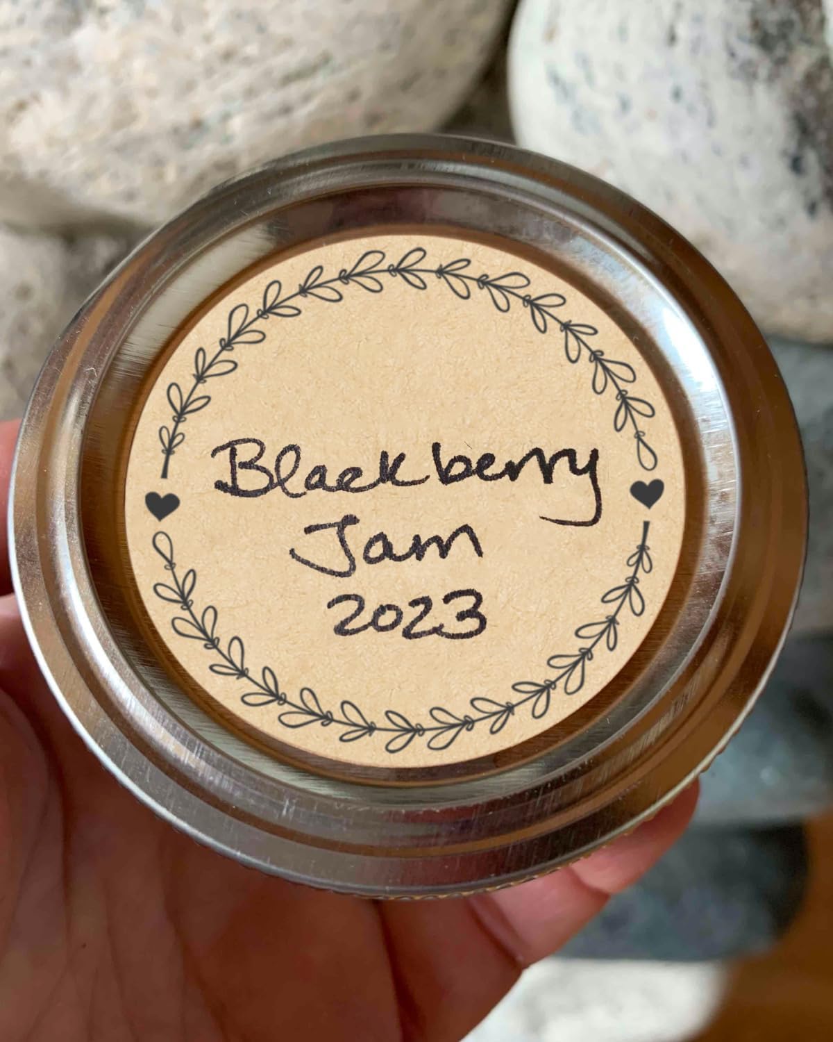 2" Canning Labels for Jars & Lids, 4 Different Wreath Designs, 500 Pcs Round Kraft Christmas Mason Jar Stickers, Food Labels Pantry Labels, Mason Jar Labels Spice Labels Bottle Labels