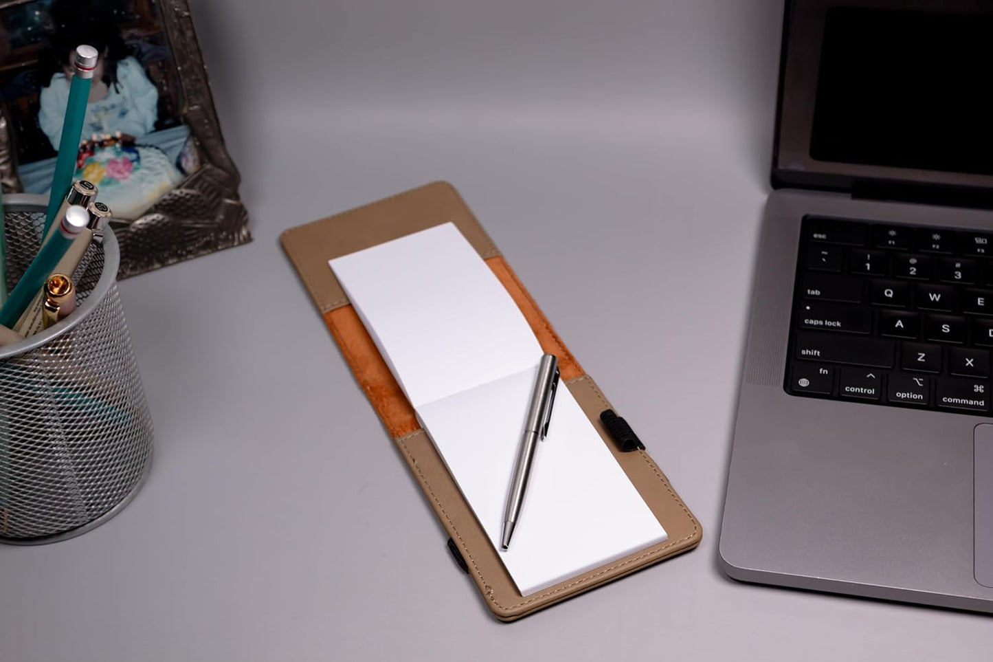 LaserGram Mini Padfolio with Notepad and Pen, Golfer Golfing, Personalized Engraving Included (Light Brown)