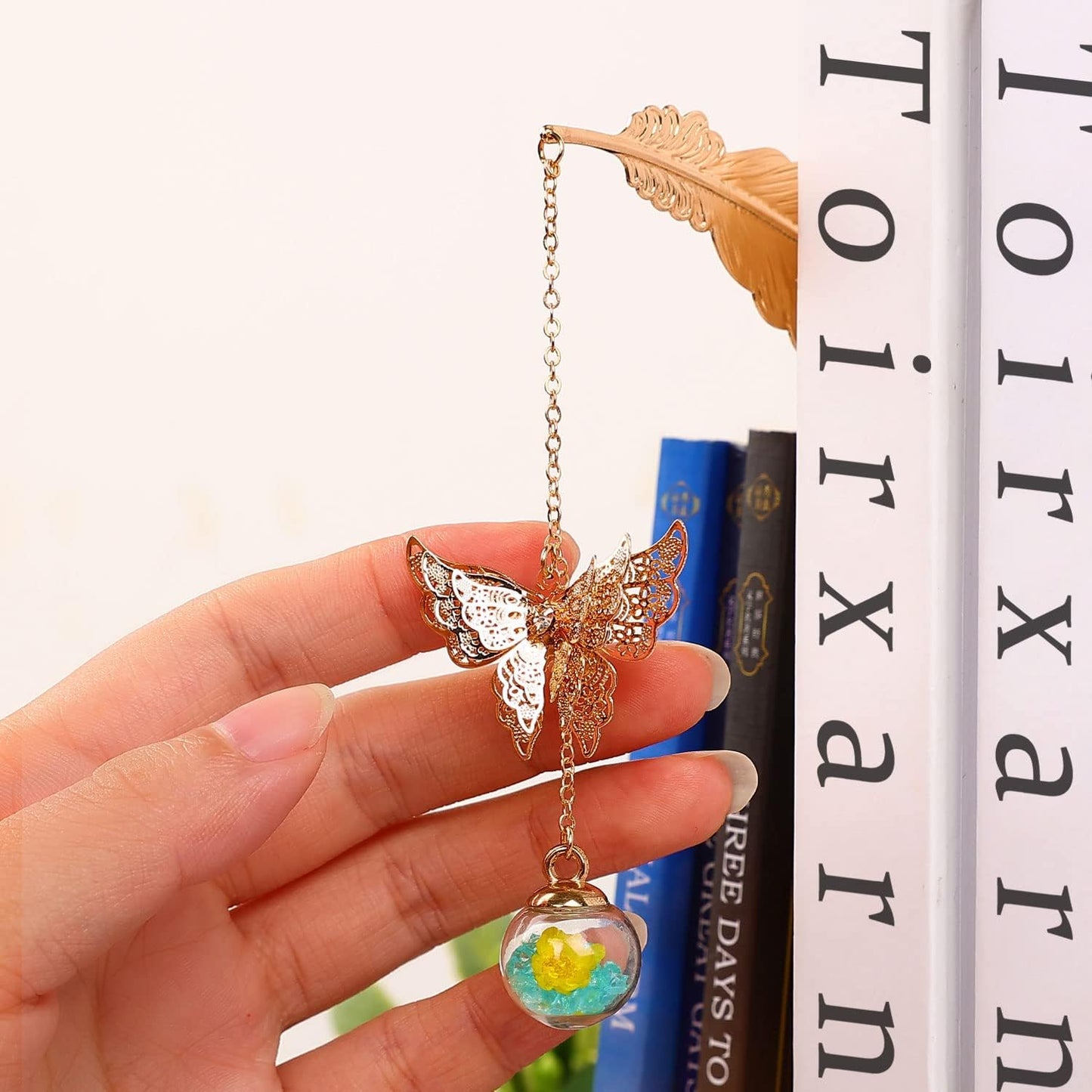 Toirxarn Metal Feather Bookmark with Butterfly Charm – Christmas Gifts for Women, Mom, Teachers, Book Lovers – Stocking Stuffers, Secret Santa, Birthday & Holiday Gift Box