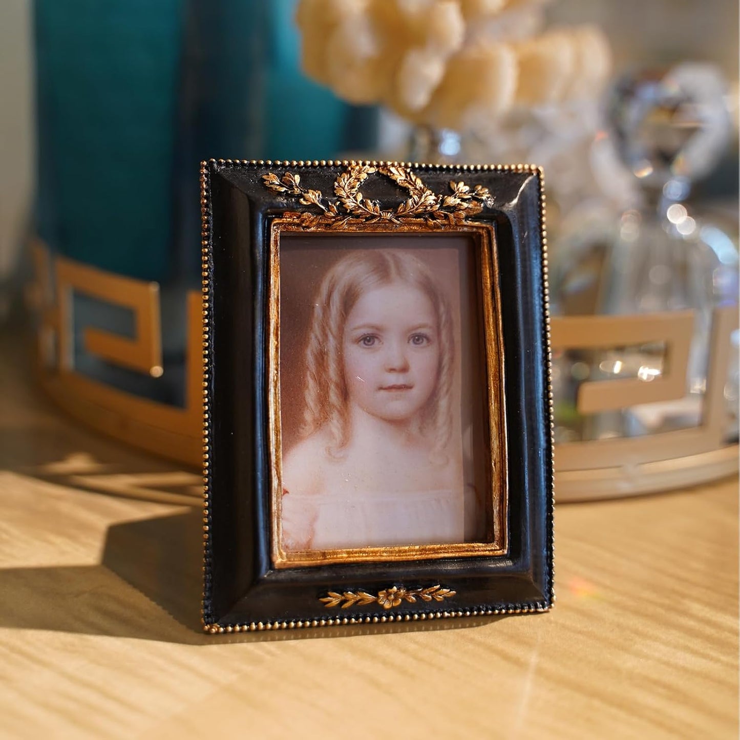 SYLVIA'S SHOP 2.5x3.5 Small Vintage Picture Frame, Mini Antique Ornate Photo Frame, for Tabletop and Wall Display, Retro Home Decor, Old Fashioned Photo Gallery Art, Black and Gold