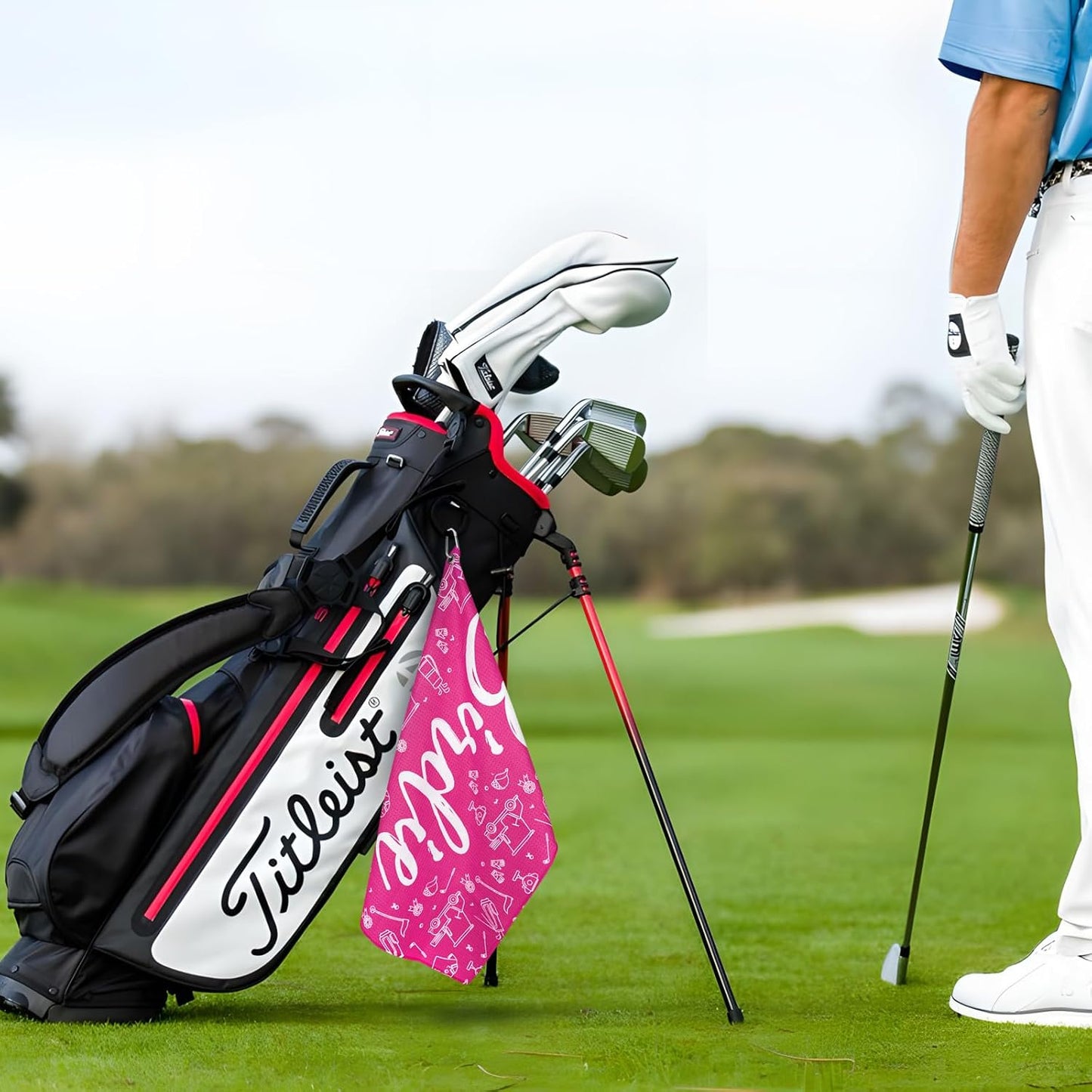 Womens Pink Golf Towel and Brush Set, Microfiber Waffle Golf Bag Towel with Clip, Cute Golf Cleaning Kit Funny Joke Logo Golf Accessories Gifts for Golf Fan, Ladies Golf Lovers Golfers Retirement Gift