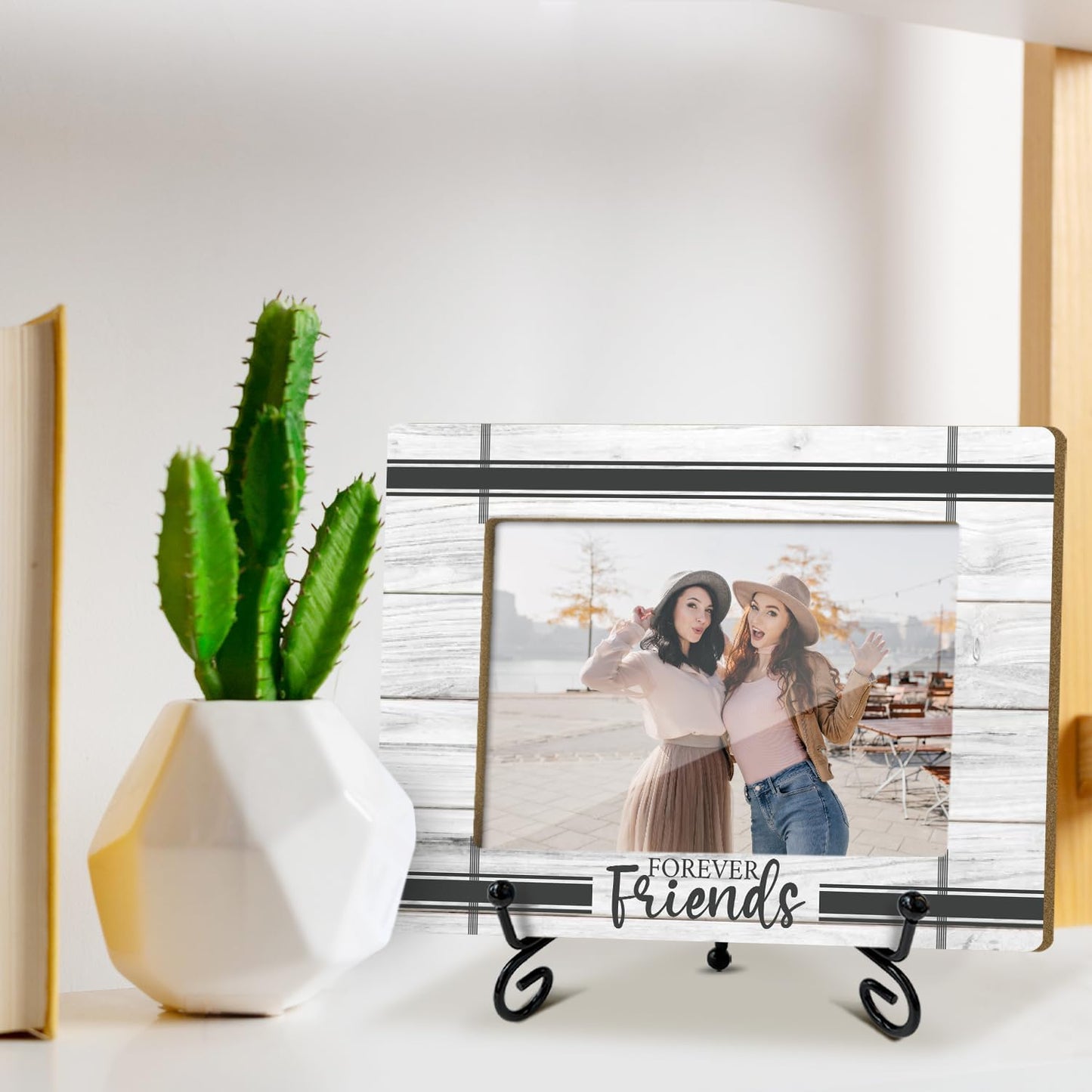 Friends Picture Frame, Wooden Photo Frame with Stand, Friendship Gifts Birthday Gifts for Women Men Friend Sister Bestie, Home Office Desk Decor Photo Frame Tabletop Display -xk25