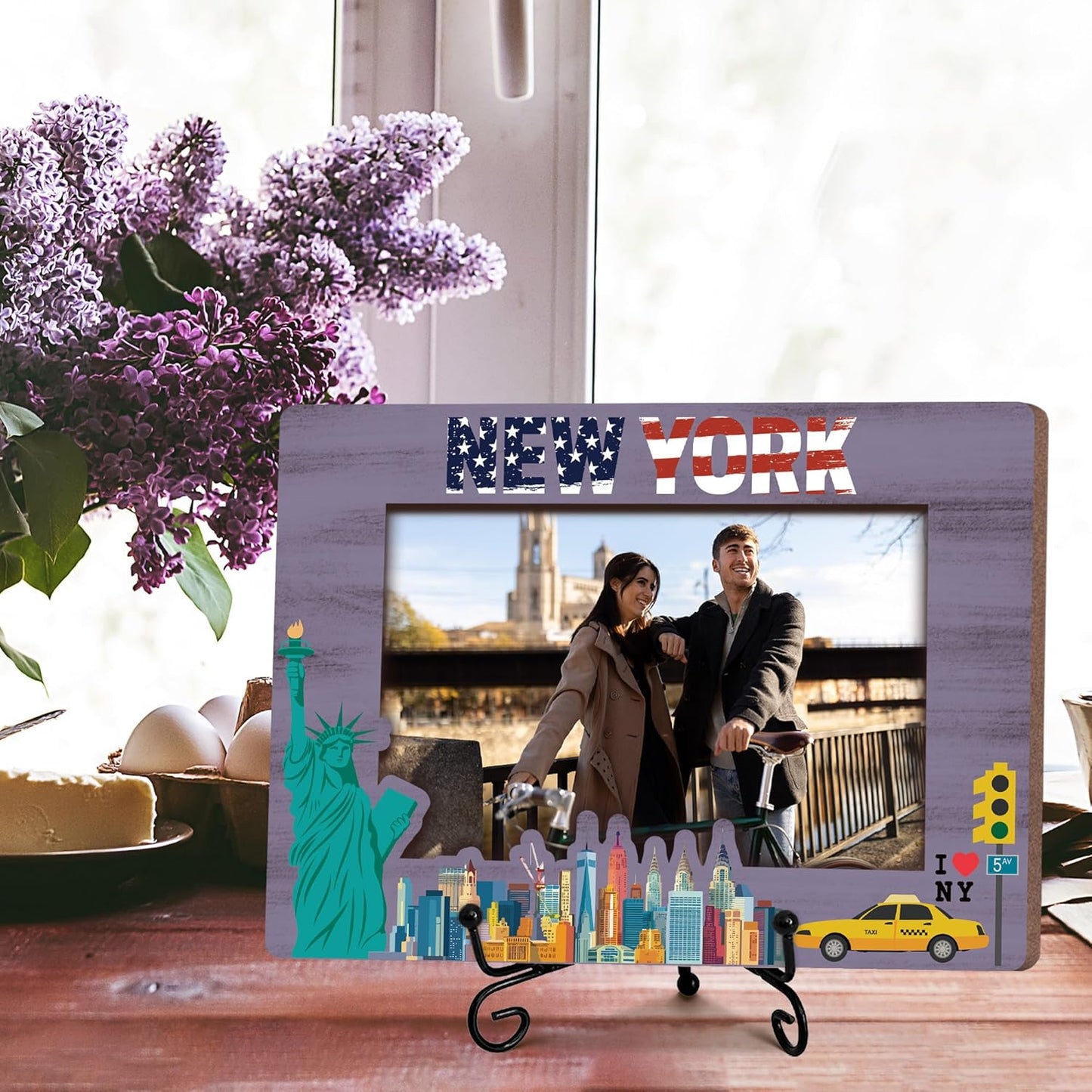 New York Travel Picture Frame, 5 x 8 New York Themed Wooden Photo Frame with Stand, Vacation Anniversary Honeymoon Gifts For Friend Family Couples, Home Office Desk Decorations-A16