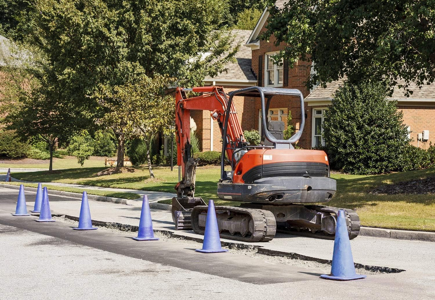 9 Inch Plastic Training Traffic Cones, Sport Cones, Agility Field Marker Cones for Soccer Basketball Football Drills Training, Outdoor Activity or Events - (Set of 10, 12, 15 or 24, 4 Colors)