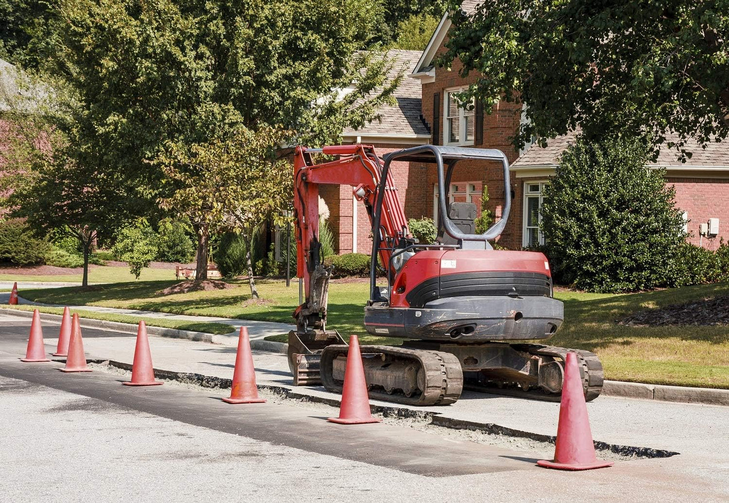 9 Inch Plastic Training Traffic Cones, Sport Cones, Agility Field Marker Cones for Soccer Basketball Football Drills Training, Outdoor Activity or Events - (Set of 10, 12, 15 or 24, 4 Colors)
