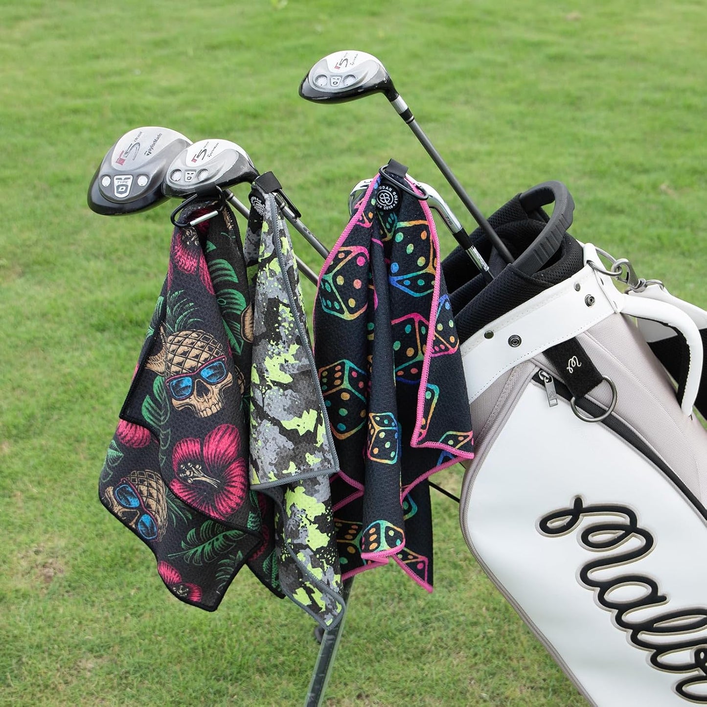 Magnetic Golf Towel for Men Women Golfer - Microfiber Golf Towel Magnet with Waffle Texture - Strengthen Magnet Golf Towels for Strong Hold to Metal Objects (Black Rainbow Color)