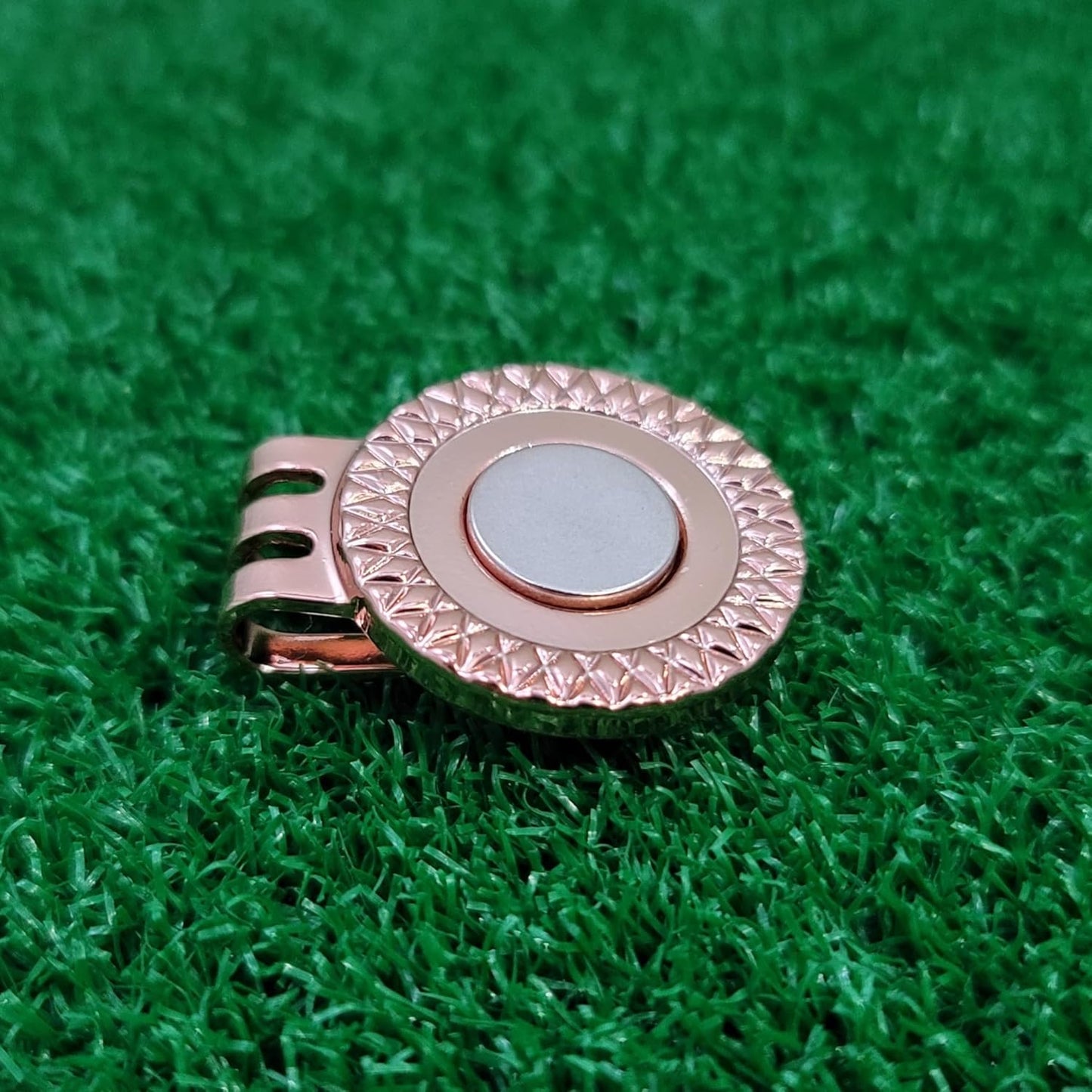 scorpy Golf Level Ball Marker with Metal Bead and Hat Clip, High Precision Putting Green Reading Aid Golf Accessories, Precision Alignment Tool for Perfect Putts