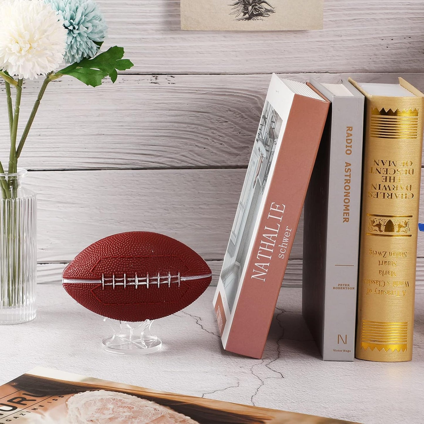 3 Pieces Acrylic Small Ball Stand Holder Sport Ball Display Rack Baseball Display Stand with 3 Pieces Non-Slip Rubber Pads for Baseball Golf Softball Tennis Spheres