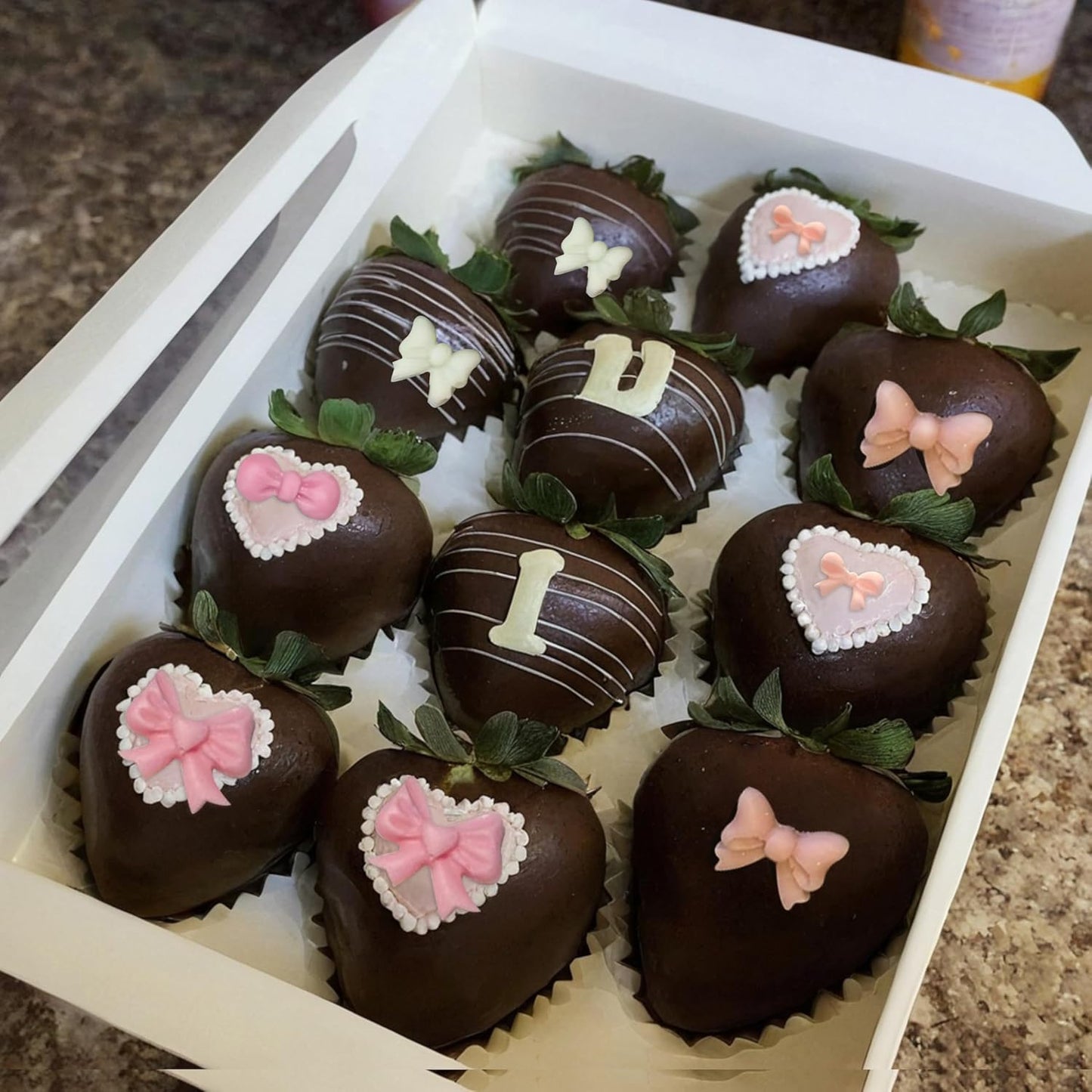 4 Pcs Bow Mold Fondant Bow Silicone Mold Chocolate Candy Cake Pop Molds Bow Molds for Cake Decorating, DIY Desserts, Fondant,Clay