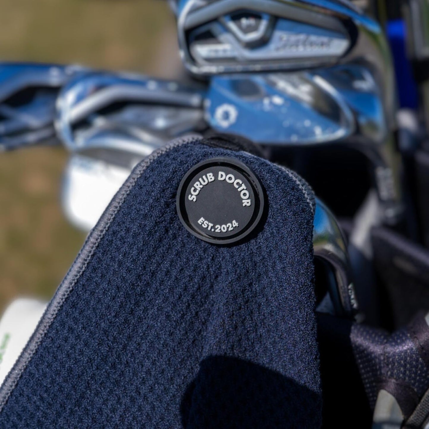 Scrub Doctor Golf Towel (Black) - Built-in Club Scrub Brush and Magnet - Clean Grooves - Magnetic for Strong Hold to Golf Carts or Clubs - Thick Premium Waffle Microfiber