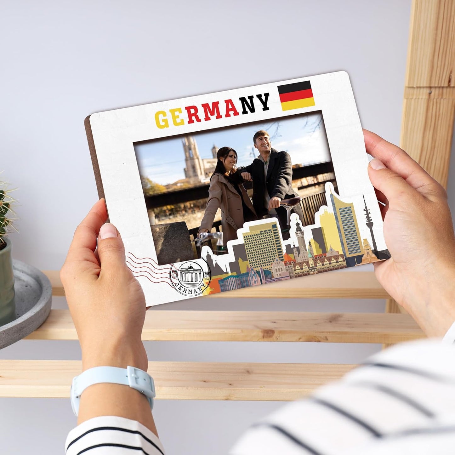 Germany Travel Picture Frame, 5 x 8 Germany Themed Wooden Photo Frame with Stand, Vacation Anniversary Honeymoon Gifts For Friend Family Couples, Home Office Desk Decorations-A04