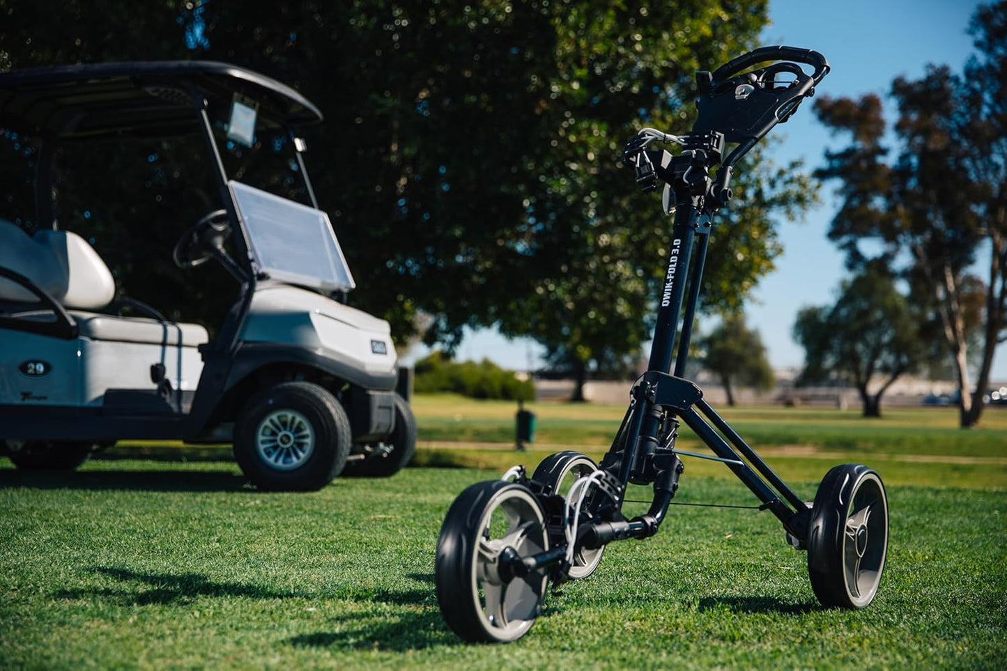 Golf Push Cart 3 Wheel with Foot Brake – 1-Second Fold/Unfold, Adjustable Handle, Umbrella Holder, Beverage Compartment & Storage | Lightweight Aircraft-Grade Aluminum Frame