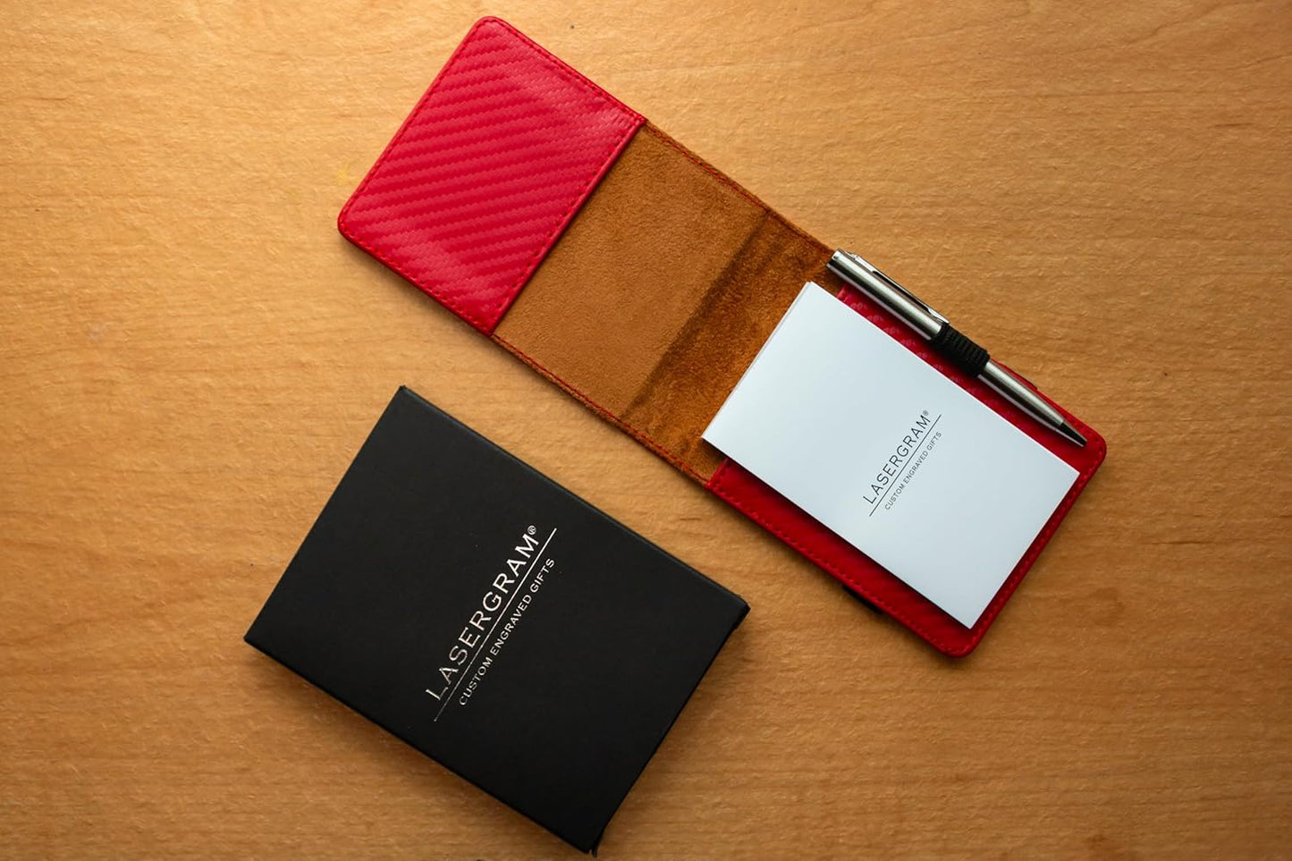 LaserGram Mini Padfolio with Notepad and Pen, Golfer Golfing, Personalized Engraving Included (Carbon Fiber Red)