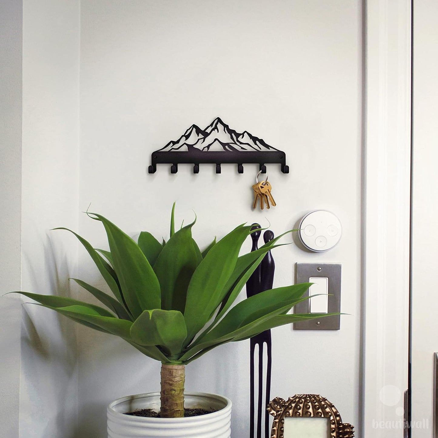 Key Holder Steel Metal Wall Hanger with Hooks for car, Apartment, Garage, Storage, Keys (Mountains)