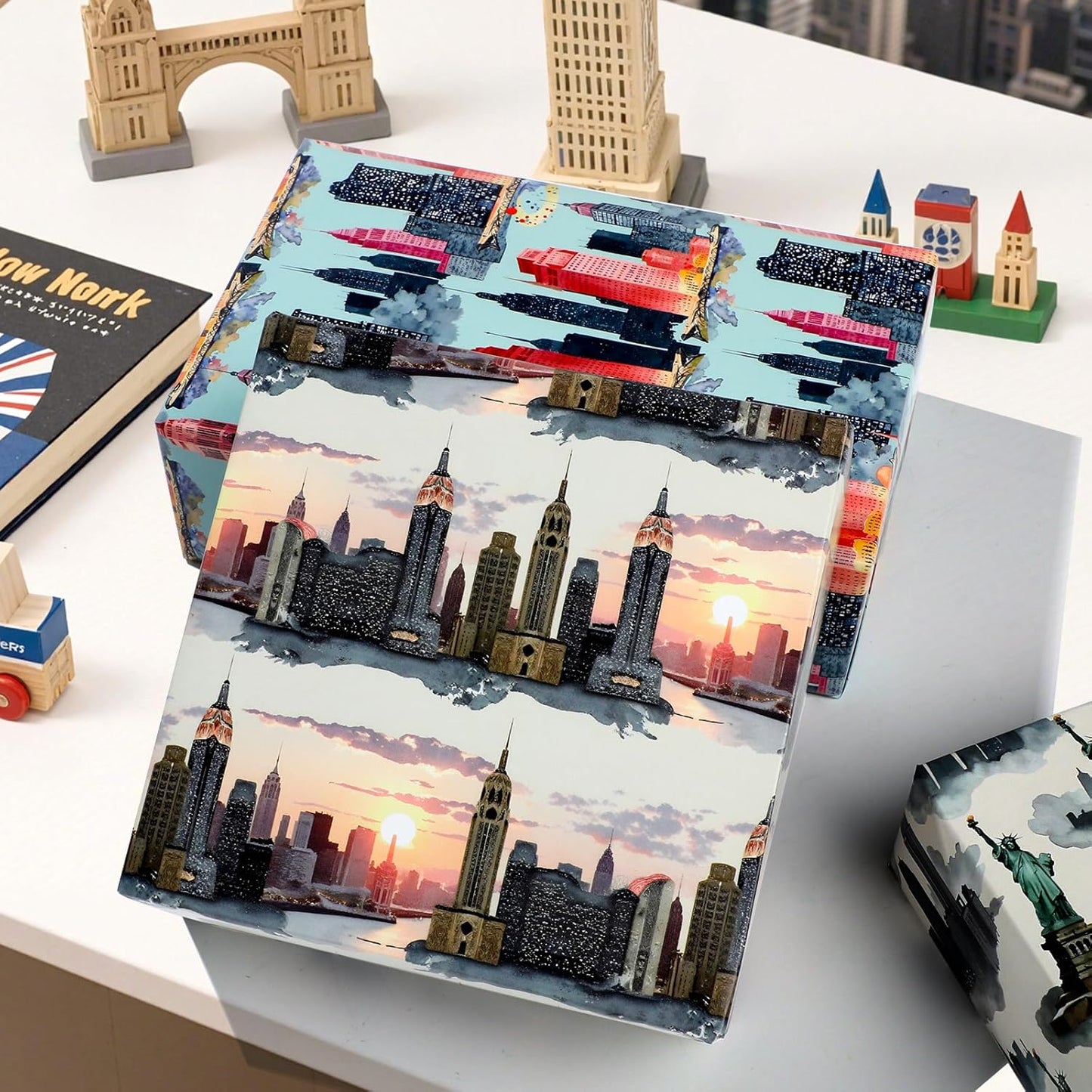 Pineraap New York City Wrapping Paper 12 Sheets Watercolor Skyline Themed Gift Wrap for NYC Lovers,Tourists,20"x28"