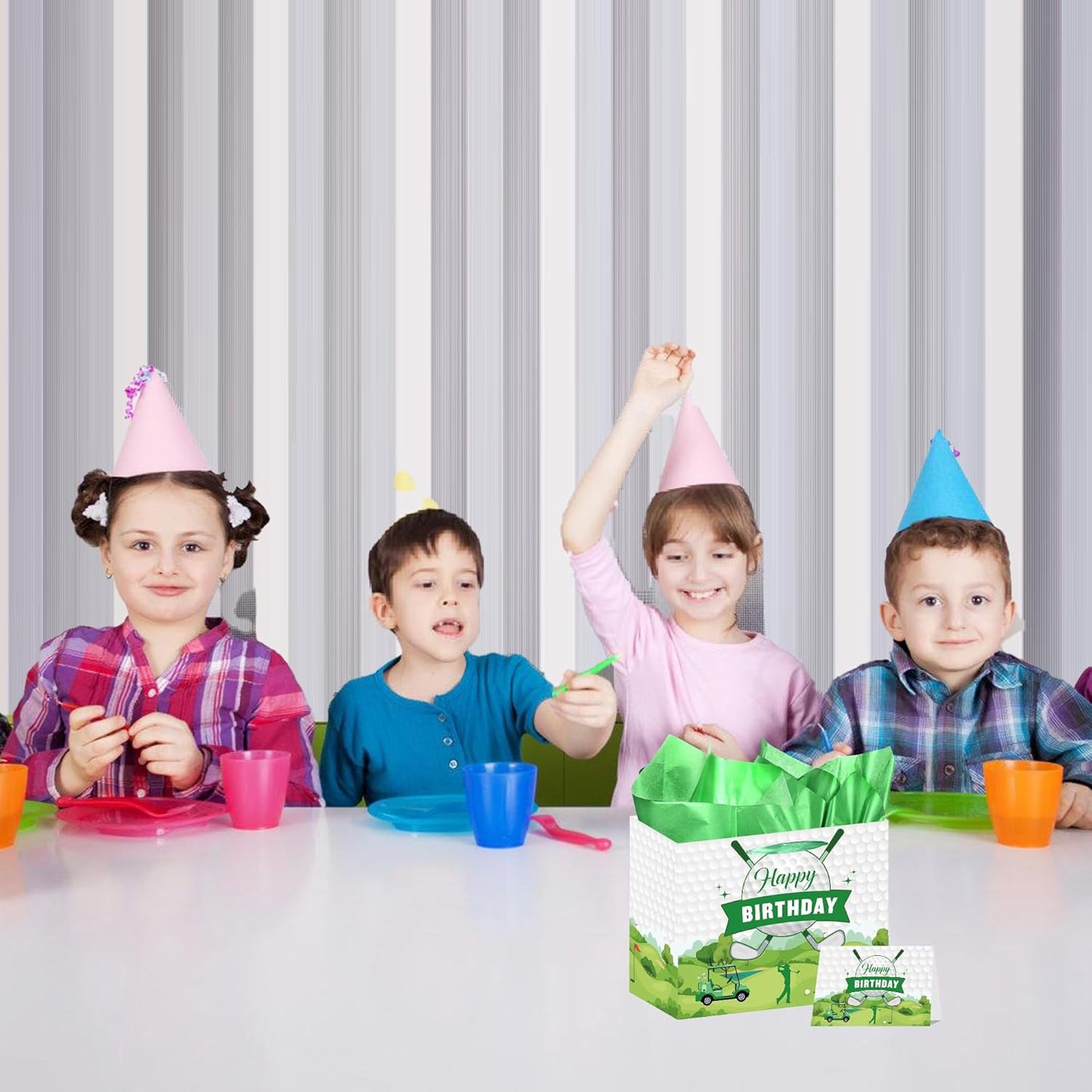 UGUHHKUY Golf Birthday Gift Bag Decorations - 5 Pcs Green Gift Wrapping Bag with Handle Tissue Paper and Greeting Card for Men Boys Golf Party Favors Decor Supplies