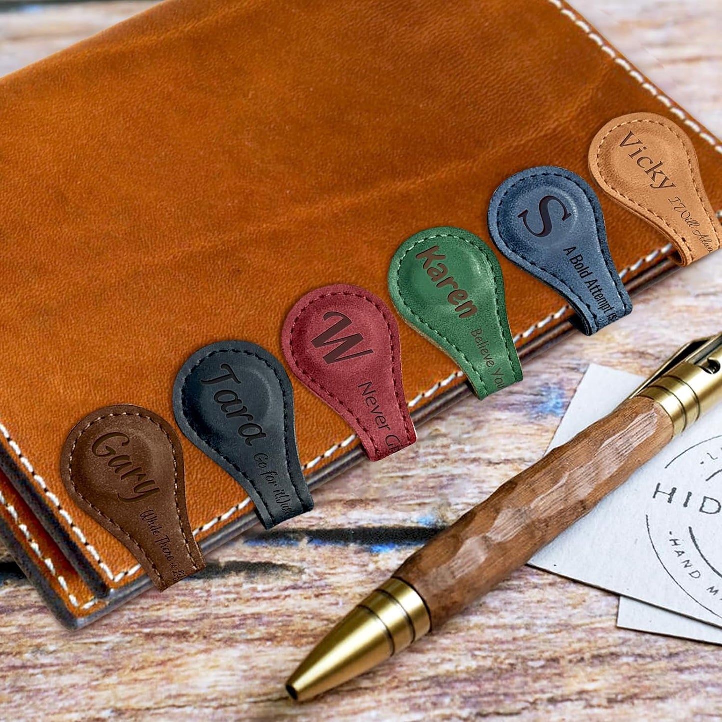 Personalized Leather Magnetic Bookmarks, Custom Engraved Magnetic Bookmarks Clips with 26 Letters Name Initial, Personalized Gifts for Book Lovers, Teachers, Kids, Readers