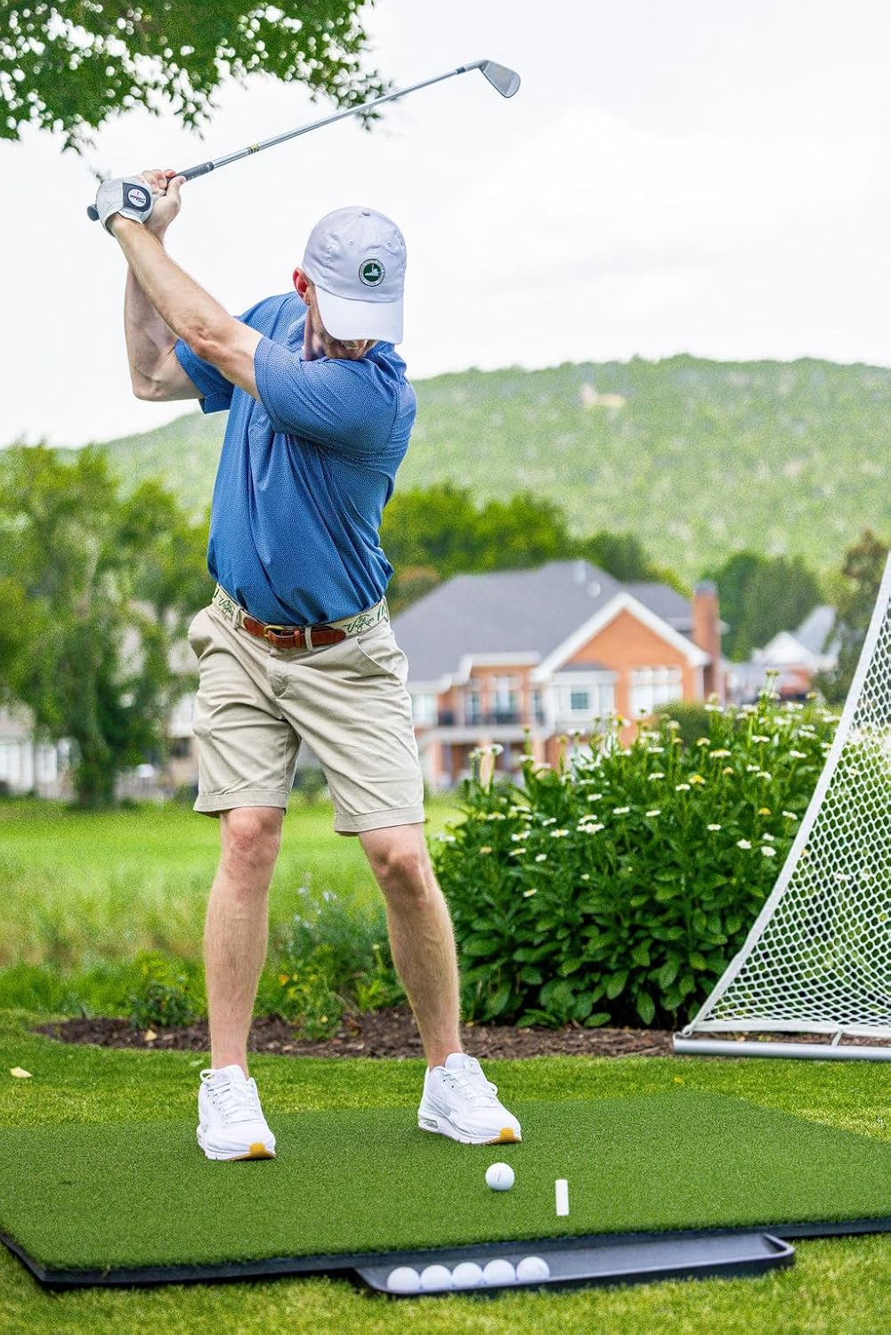 Dura-Pro Premium Turf Indoor/Outdoor Golf Mat. Bonus Tray + 3 Tees