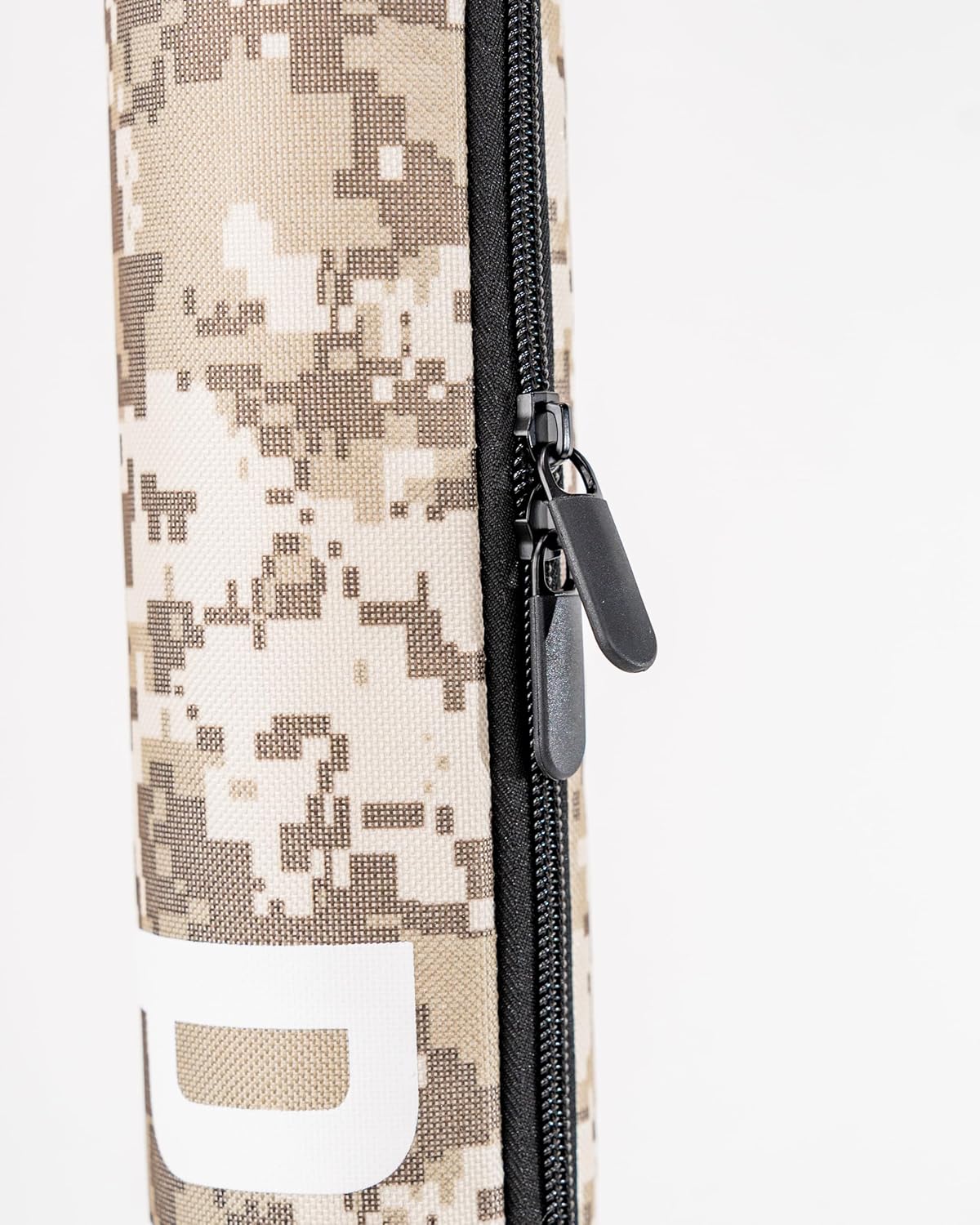 Pins & Aces Beer Sleeve 7-Can Insulated Cooler Sleeve - Stores Up to 7 Cans Discreetly in Your Golf Bag - Keeps Canned Beverages Cold On The Golf Course - Fits Most Golf Bags Styles & Types