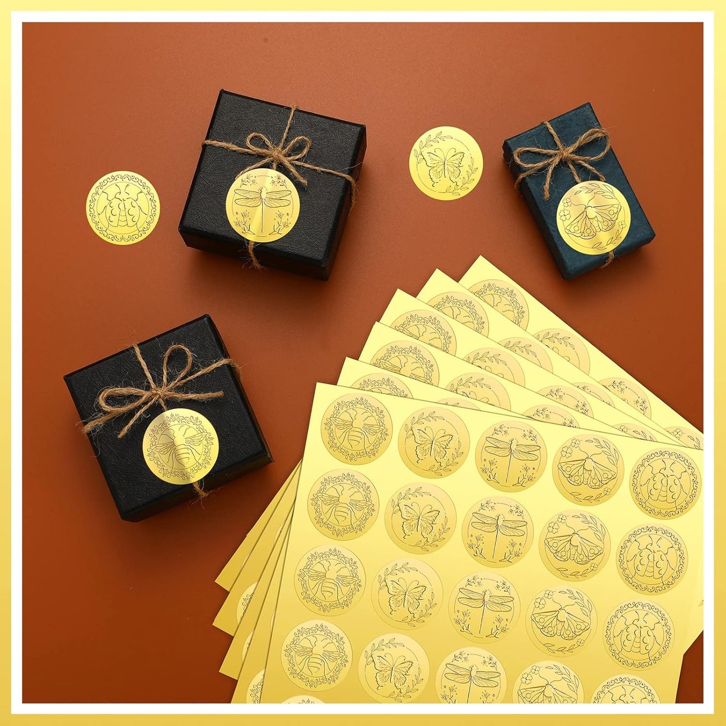 Chinco 500 Pieces Gold Embossed Envelope Seals Stickers Adhesive Seal Stickers Vintage Embossed Foil Certificate Kit Plant DIY Labels for Wedding Invitations Envelopes, 5 Patterns(Insect Style)