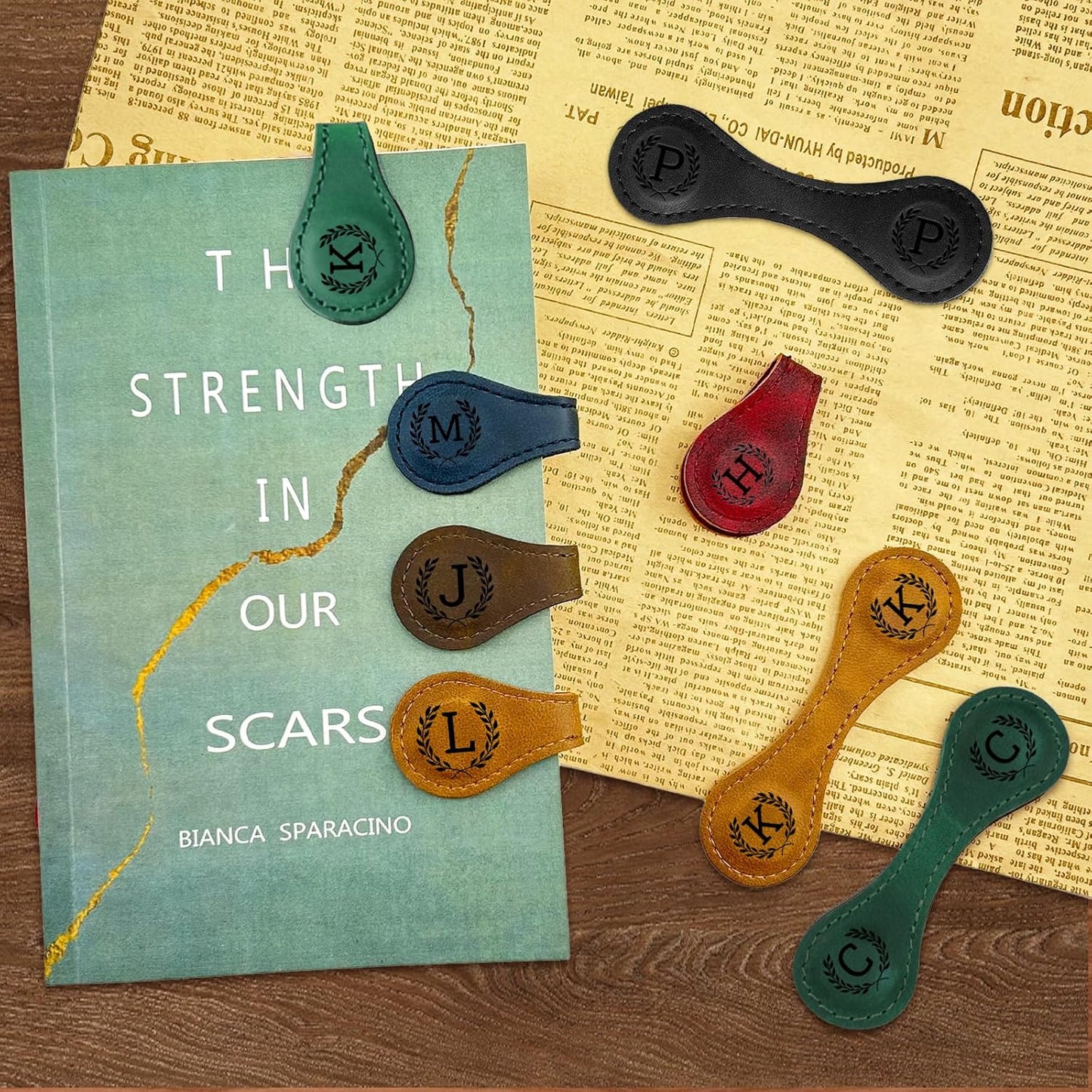 Personalized Magnetic Leather Bookmark - 26 Letters Vintage Engraved Book Marks,Custom Bookmark with Initial,Bookmarks for Women,Reading,Book Lovers (Green, O)