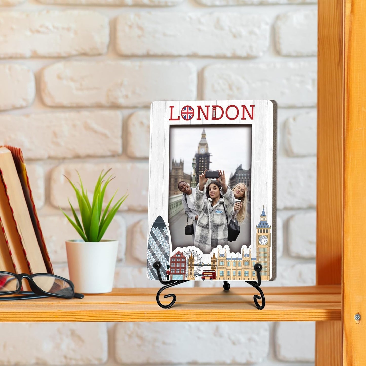 London Travel Picture Frame, 5 x 8 London Themed Wooden Photo Frame with Stand, Vacation Anniversary Honeymoon Gifts For Friend Family Couples, Home Office Desk Decorations-A20