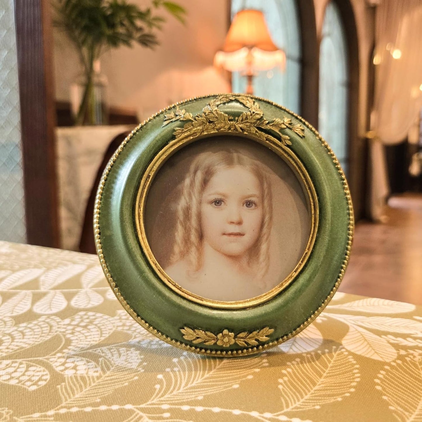 SYLVIA'S SHOP 3x3 Small Vintage Round Picture Frame, Mini Antique Ornate Circle Photo Frame, for Tabletop and Wall Display, Retro Home Decor, Old Fashioned Photo Gallery Art, Green