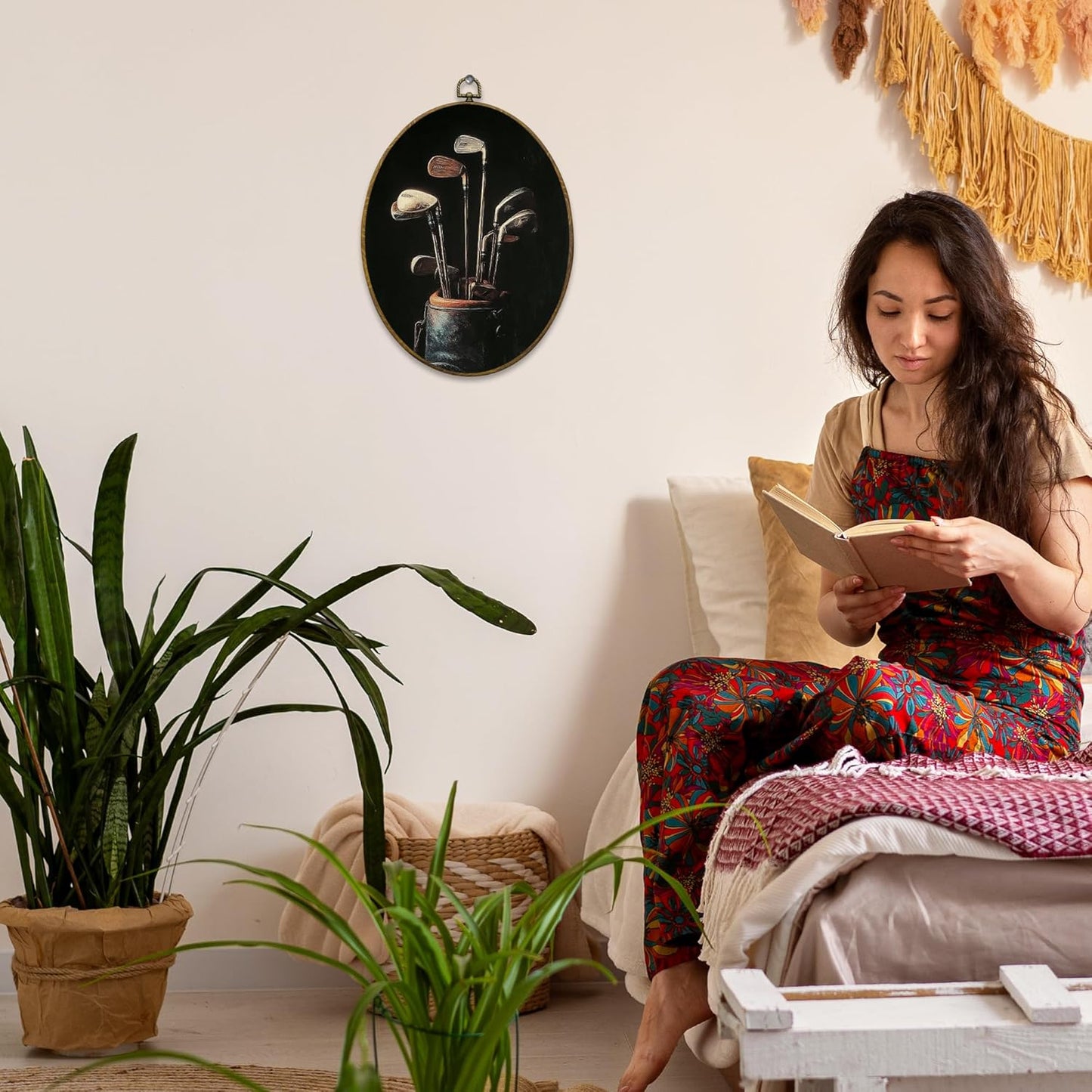 Vintage Golf Wall Art Decor, Golfing Gifts Framed Canvas Prints 8.6x11.4, Rustic Retro Classic Golf Bag Aesthetic Oval Wall Hanging Artwork Decorations for Home Bedroom Gym Man Cave Sport Room