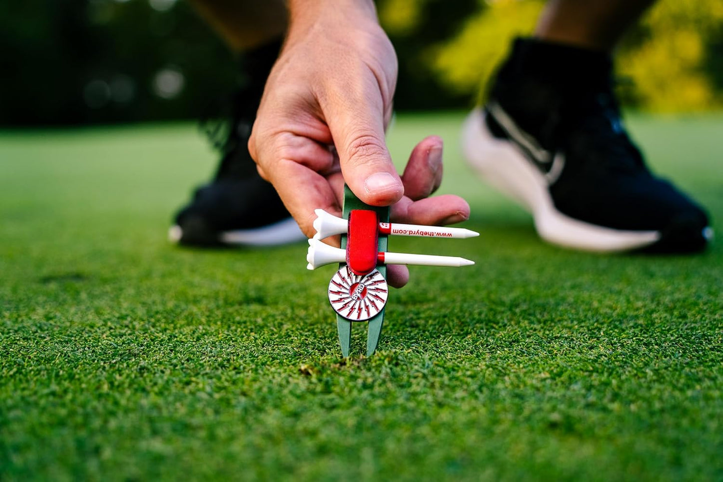 The BYRD Divot Clyp Golf Multitool - Divot Tool & Clip | Organizes Your Tees, Ball Marker & Divot Tool all in One | Essential Golf Gear for Focused Rounds | Golf Accessories for Men (Red)