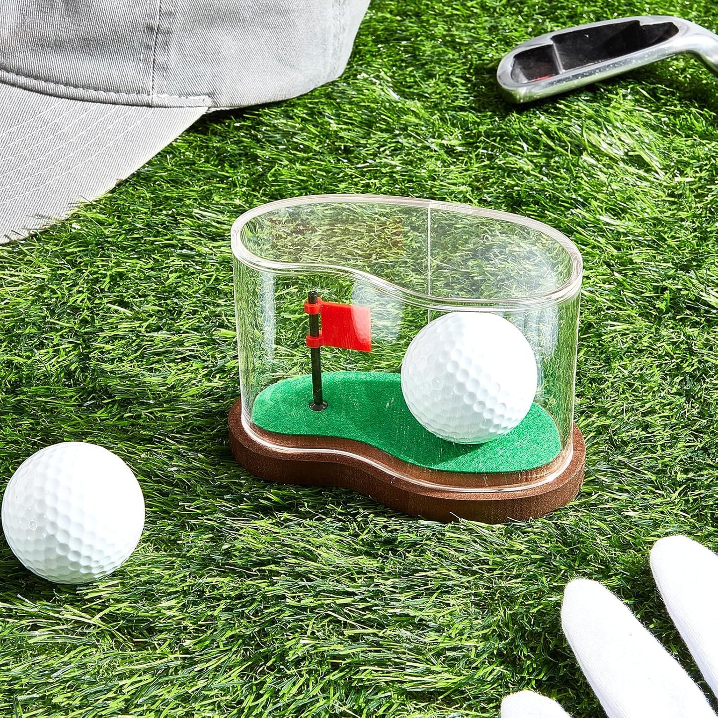 Soaoo 3.94 x 2.95 x 3.43'' Golf Ball Display Case Acrylic Golf Ball Transparent Holder Display Stand Clear Memorabilia Storage Box with Flag and Wood Base for Single Golfball Enthusiasts Gift