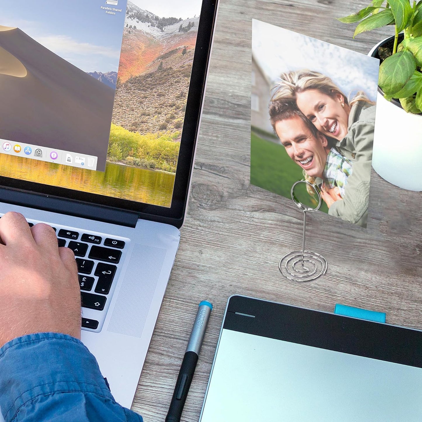 10 Pack Silver Table Card Holders - Table Number Holders - Place Card Holder - Picture Clips for Photos - Tables Name Holder for Centerpieces Weddings Restaurants Food - Wire Seating Signs Stands