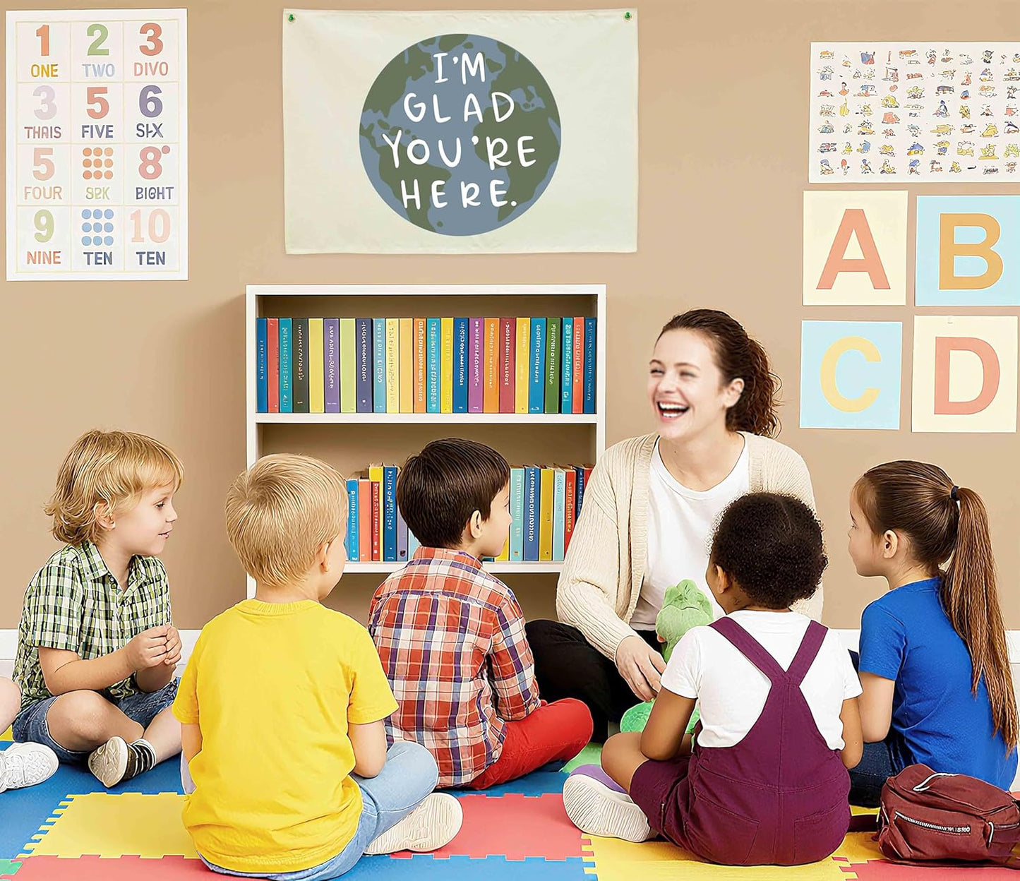 Classroom Wall Decor-Teacher Gifts-Welcome Poster Gift-Nursery Sign- Positive Affirmation Motivational Quote-Earth Theme-Hanging Rectangle Banner Flag Wall Decor-I'm Glad You're Here-28.5"L×20"W