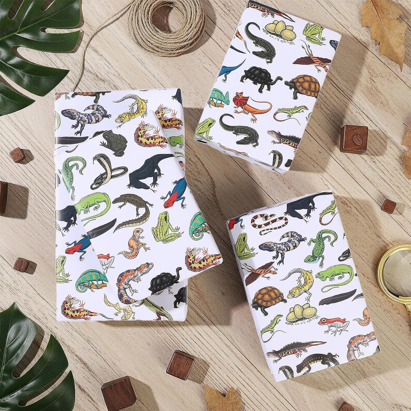 Pineraap Exotic Pet Wrapping Paper Roll - 17Inch x16.4Feet - Leopard Gecko Chameleon Snake Frog Turtle Reptiles Theme Gift Wrap for Reptile Lovers,Birthday Parties,Holiday Gifts