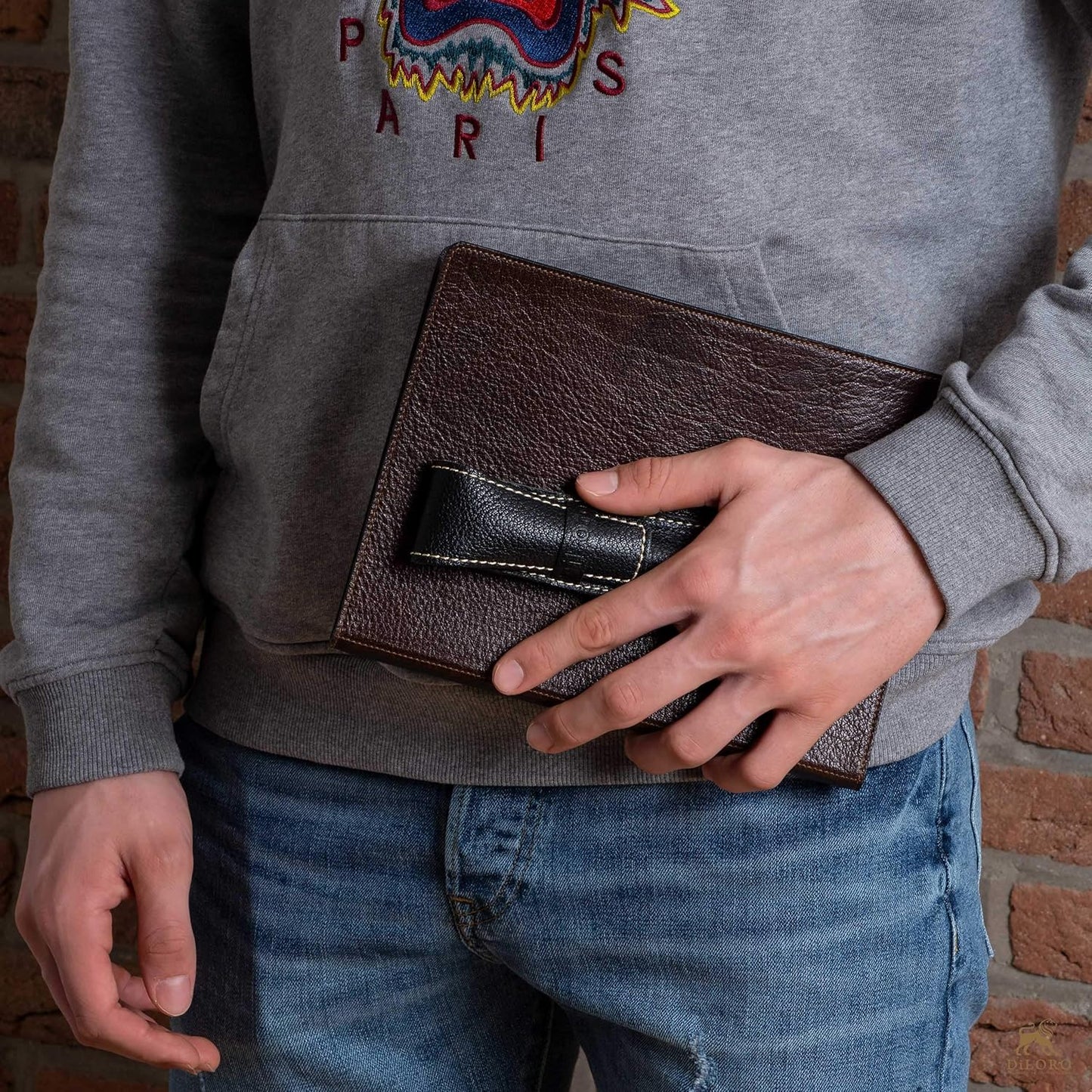 DiLoro Full Grain Genuine Leather Single Pen Case Holder Pencil Pouch (Buffalo Venetian Red)